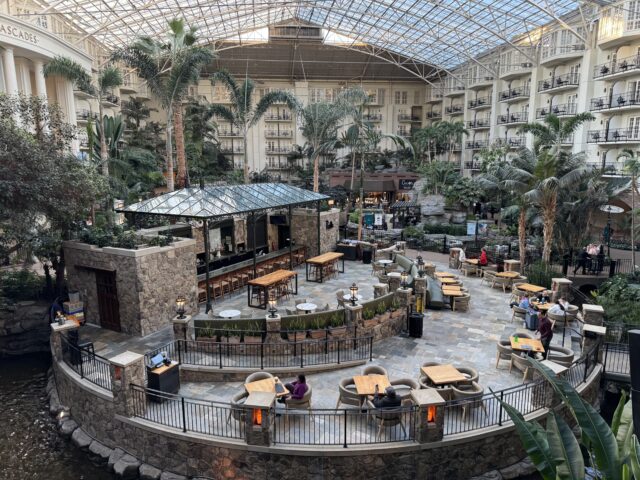 【旅行記】アメリカ最大級の屋内型リゾートホテルに行ってきました【Gaylord Opryland】